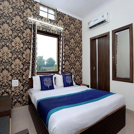 Oyo 10075 Hotel Kaydee Amritsar Buitenkant foto