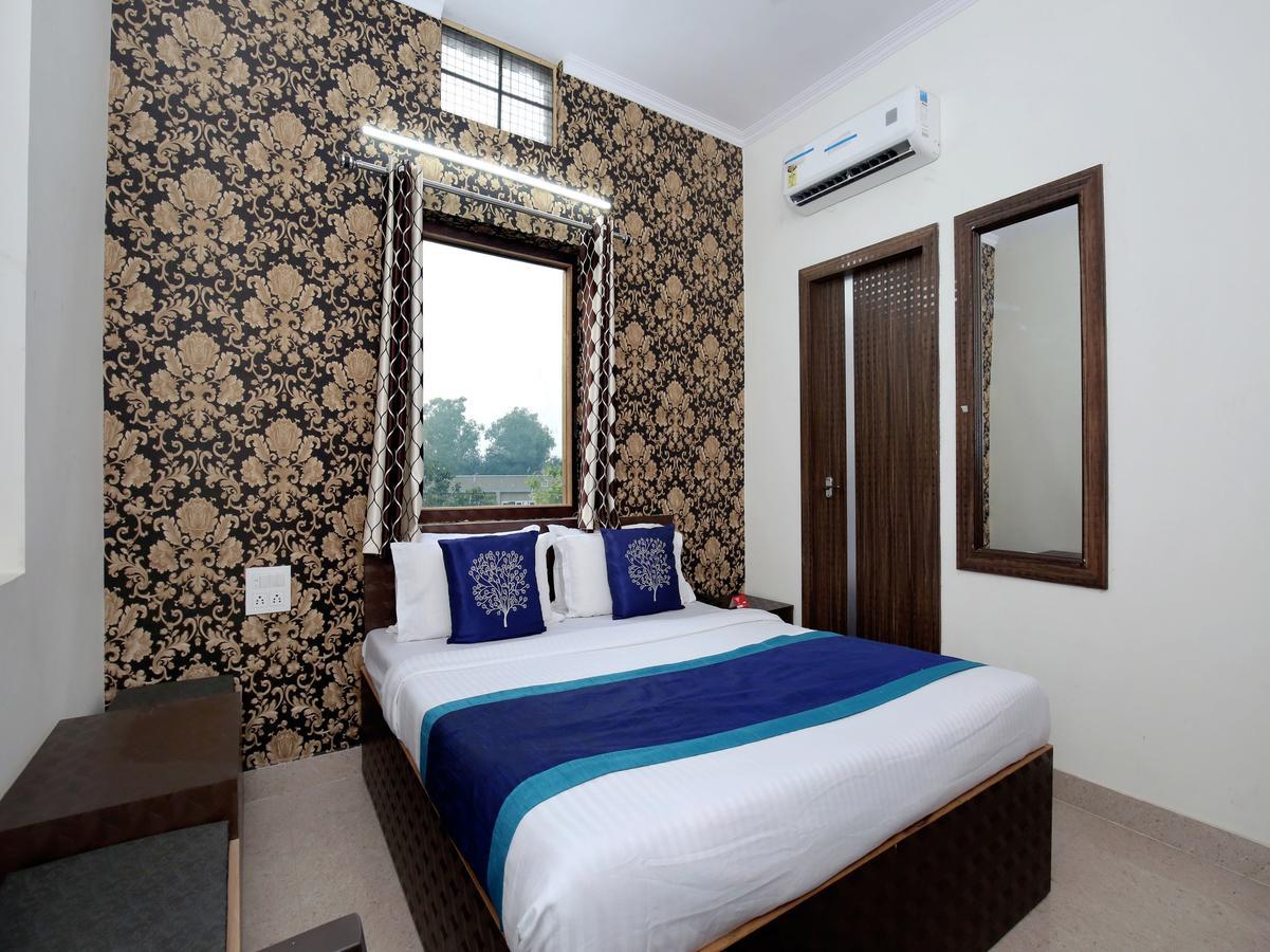Oyo 10075 Hotel Kaydee Amritsar Buitenkant foto